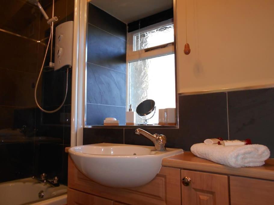 The Granary, Old Corn Mill, Yorkshire Dales Apartment West Burton Ngoại thất bức ảnh